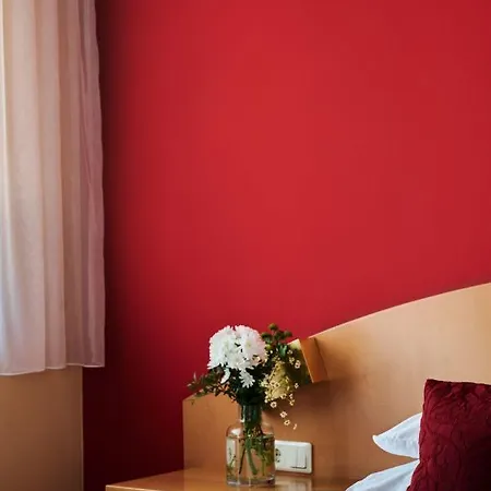 Hotel Garni Thermenoase 4*