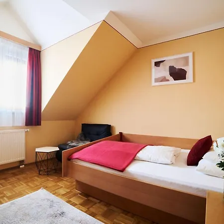 Otel Garni Thermenoase 4*