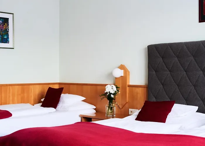 Ξενοδοχείο Garni Thermenoase 4*