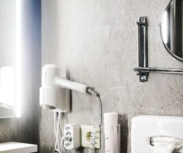 Garni Thermenoase 4*